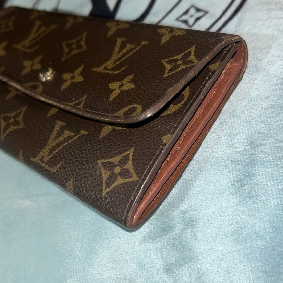 Gorgeous Louis Vuitton monogram Sarah Long Wallet with COA - Picture 5 of 16